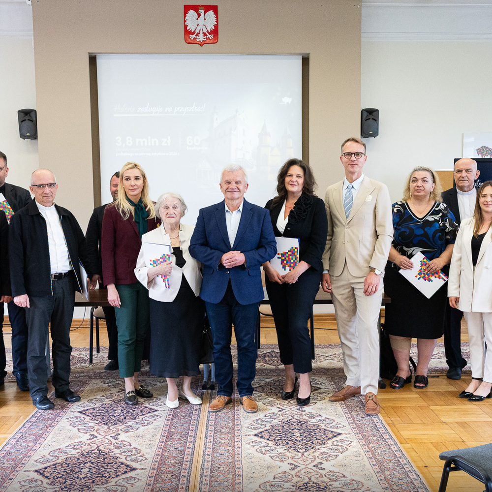 Umowy na ochronę zabytków w Łomży podpisane