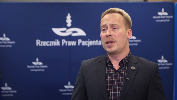 Dezinformacja medyczna w Polsce: rosnący problem