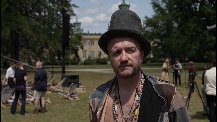 Bartłomiej Kasprzykowski o trudnej sytuacji artystów